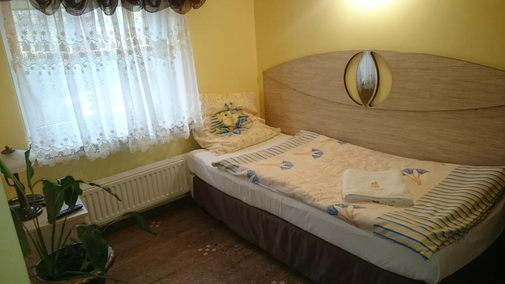 كيلتشي Hotel Faraon المظهر الخارجي الصورة